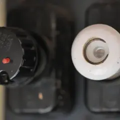 Jak działa bezpiecznik? Poznaj sekrety ochrony instalacji elektrycznych
