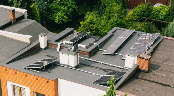 Fotowoltaika jak dobrać moc, aby uniknąć nadmiaru kosztów energii