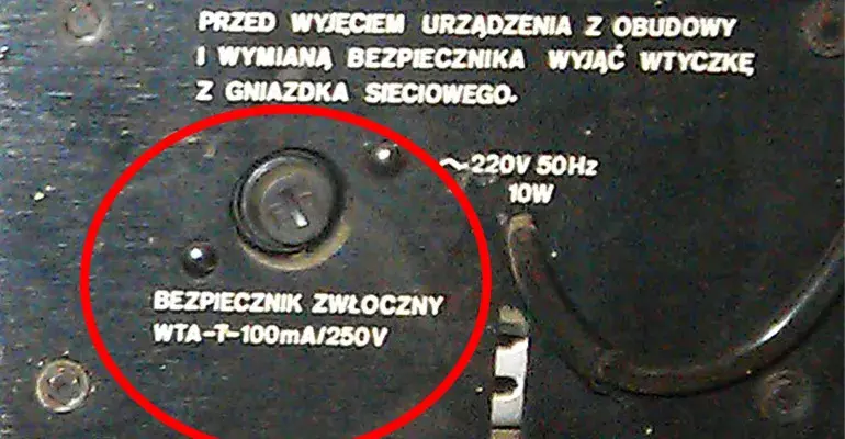 Gdzie jest bezpiecznik w telewizorze? Znajdź go łatwo i bezpiecznie