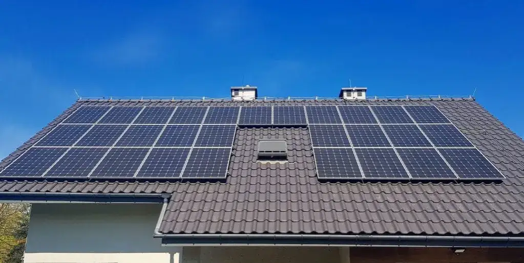 Zdjęcie Ile kW wytwarza fotowoltaika? Sprawdź, ile energii możesz uzyskać